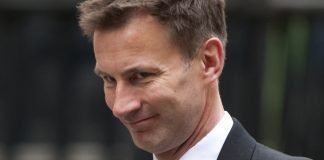 Jeremy Hunt faces Nurses strike over pay cap after MPs get payrise