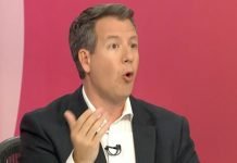 Labour MP Chris Leslie loses confidence vote by his CLP Labour MP Chris Leslie