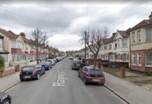 Croydon stabbing: Eight months pregnant woman, 26, stabbed to death in south London